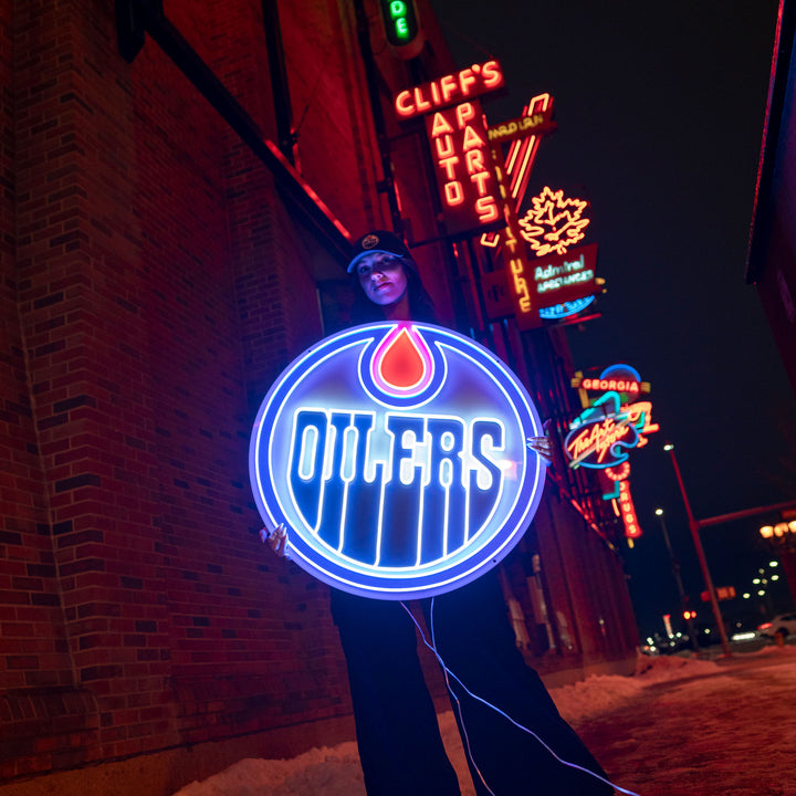 Edmonton Oilers Urban Now Large Logo Neon 32"x 32" Wall Sign
