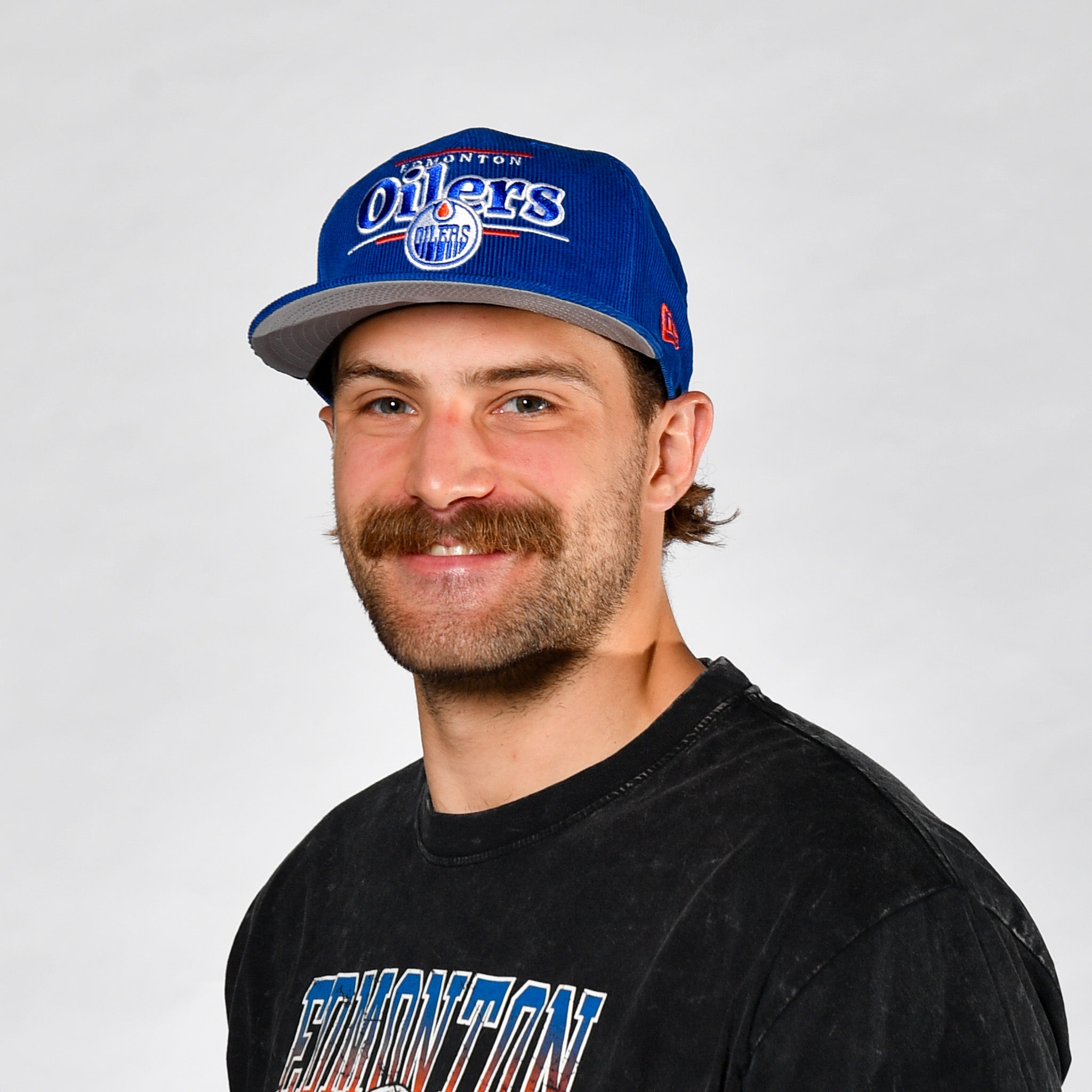 Edmonton Oilers New Era Blue Corduroy Throwback 9FIFTY Snapback