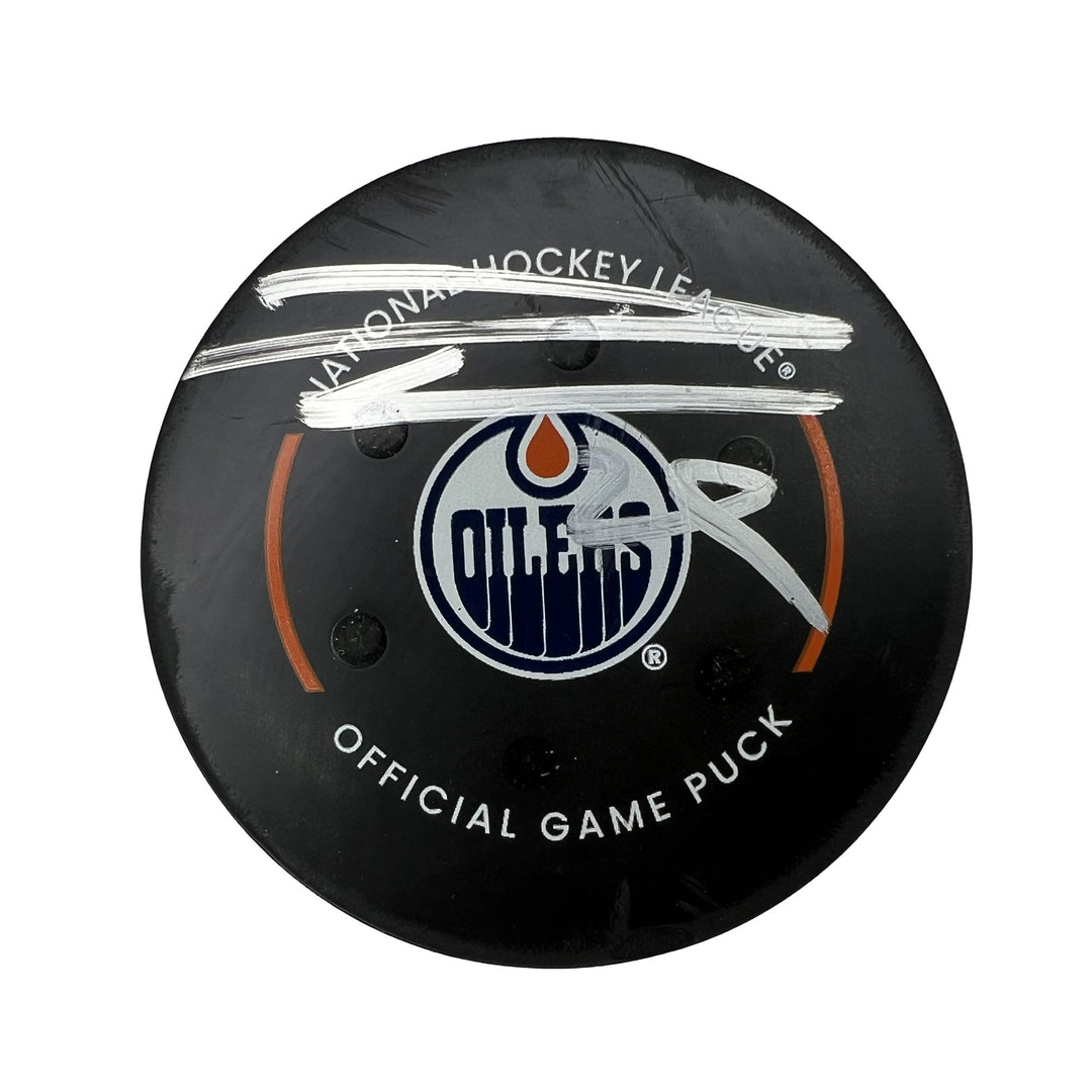 Leon Draisaitl Edmonton Oilers Autographed Preseason Goal Puck - Oct. 7/2022 vs Seattle Kraken #18628