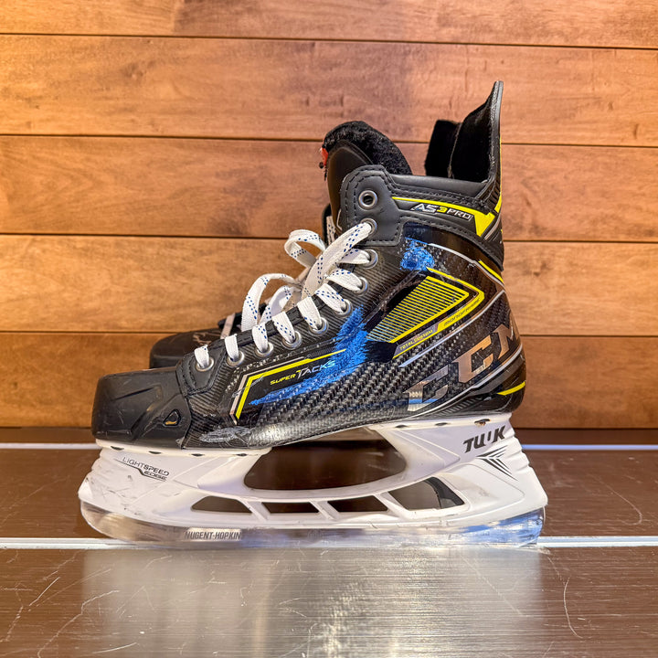 Ryan Nugent-Hopkins Edmonton Oilers Signed Game Used 2021-22 CCM Super Tacks Skates #26083