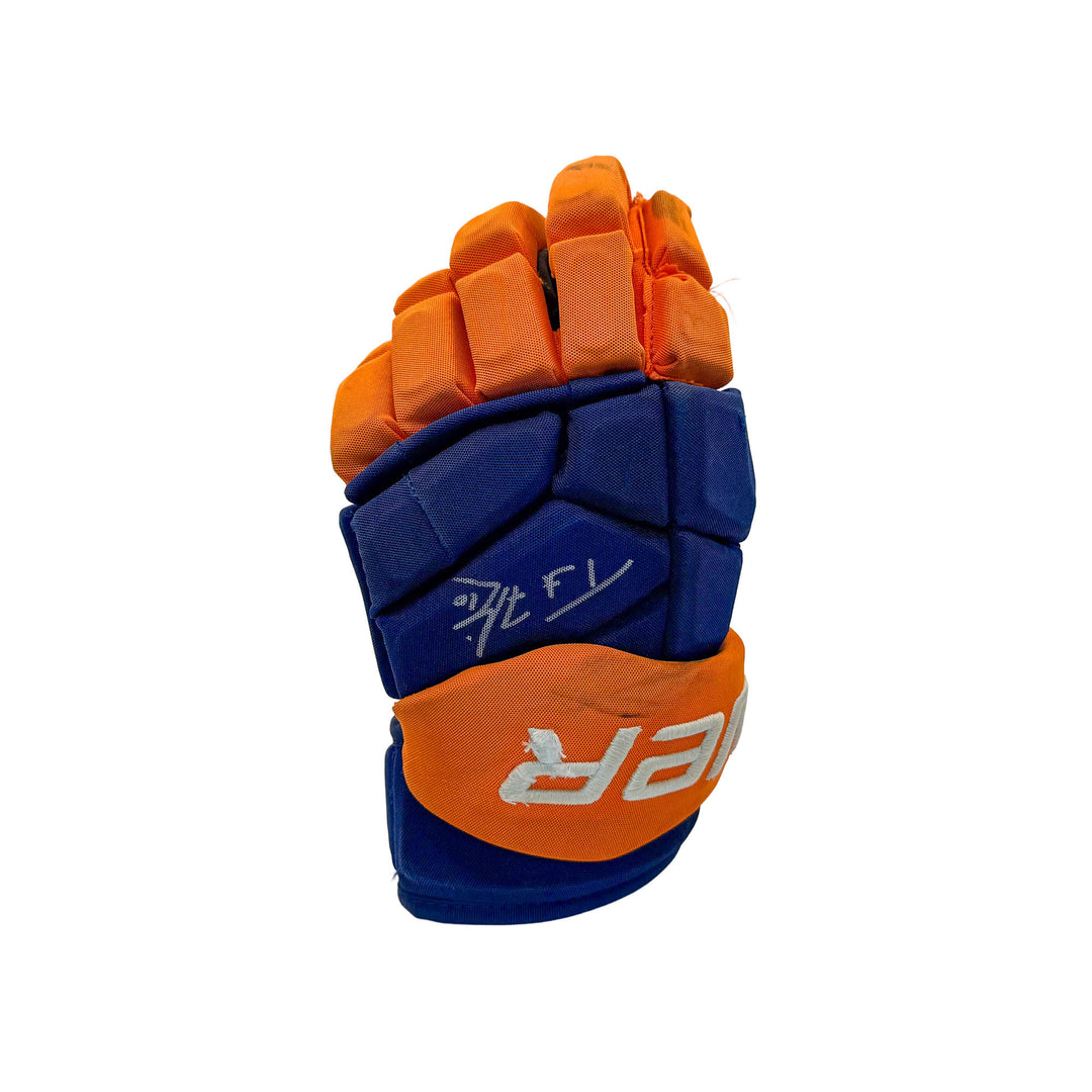 Trent Frederic Edmonton Oilers Signed Game Worn 2025-26 Bauer Royal Hockey Gloves #26503