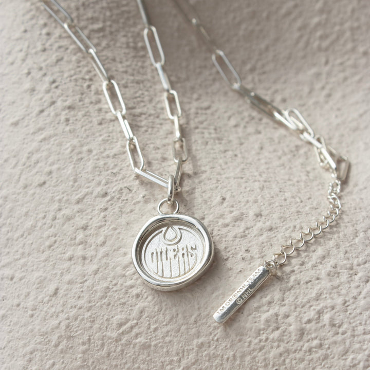 Edmonton Oilers So Pretty Cara Cotter Silver Wax Seal Oval Link Pendant Necklace