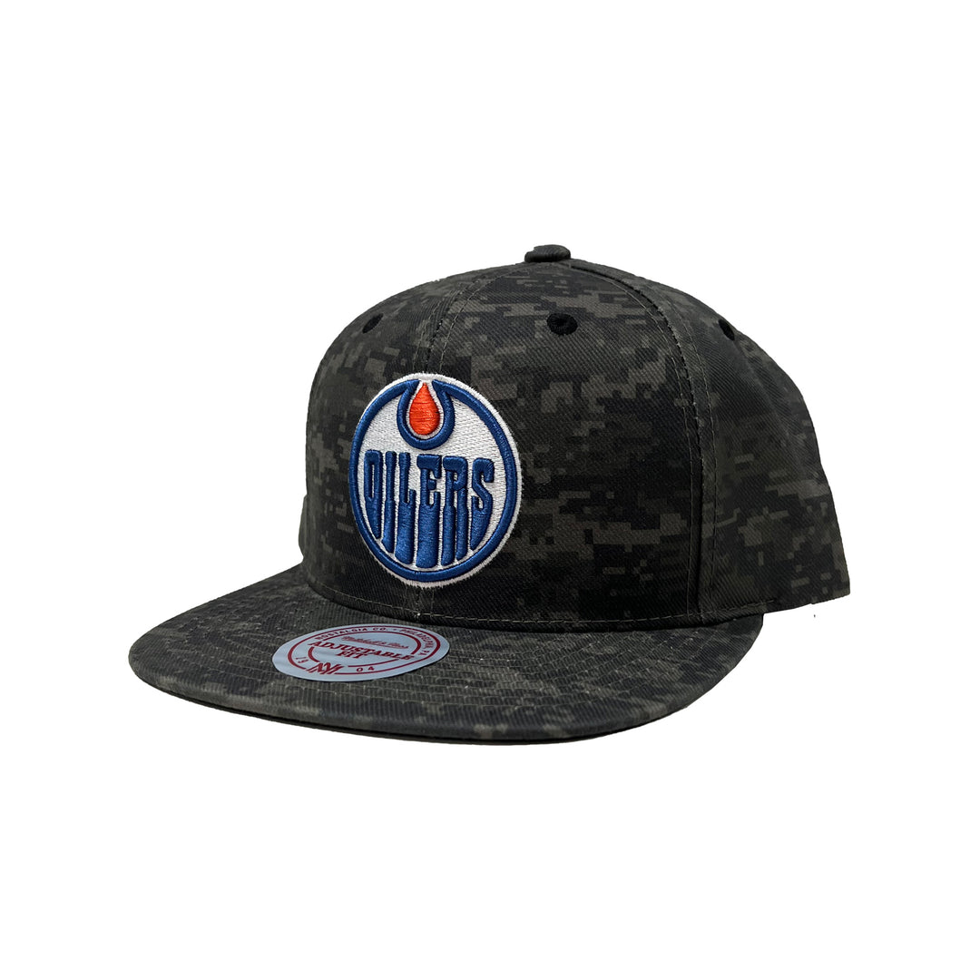 Edmonton Oilers Mitchell & Ness Digital Camo Snapback Hat